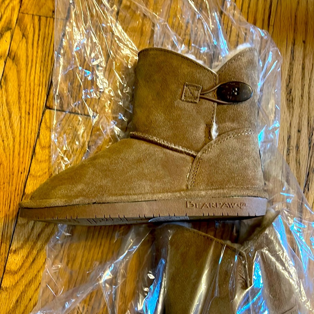 Bearpaw pull on boots